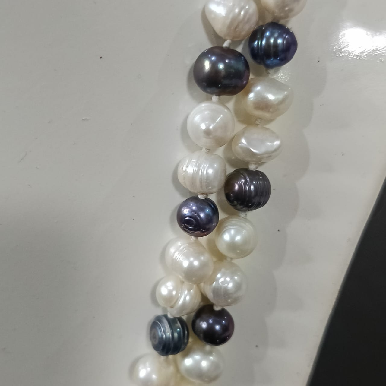 عقد تحفة بالؤلؤ فضي وأبيض طبيعي