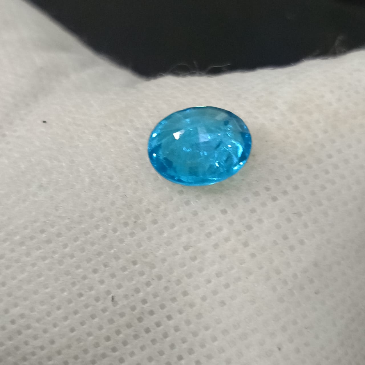 حجر توباز أزرق