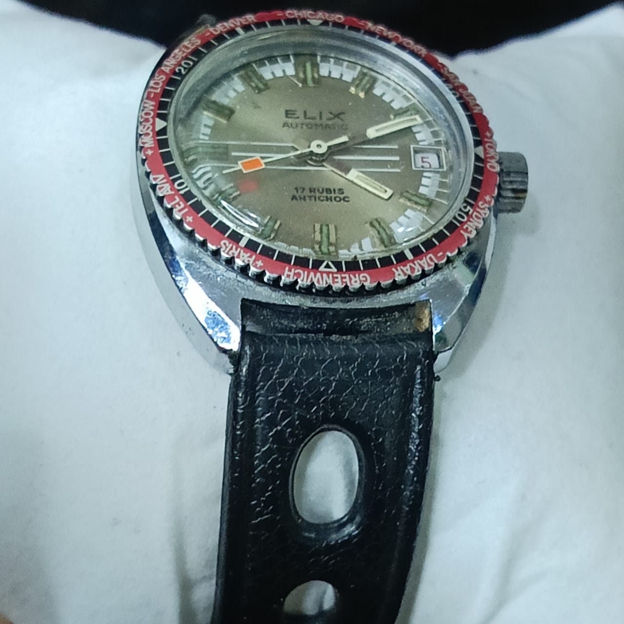 Montre elix automatique plongée vintage