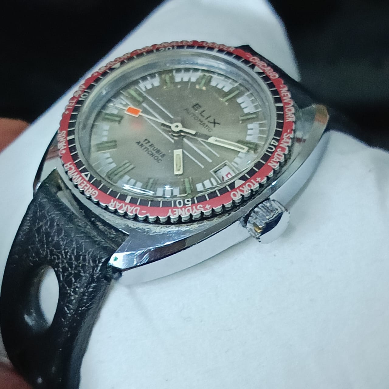 Montre elix automatique plongée vintage