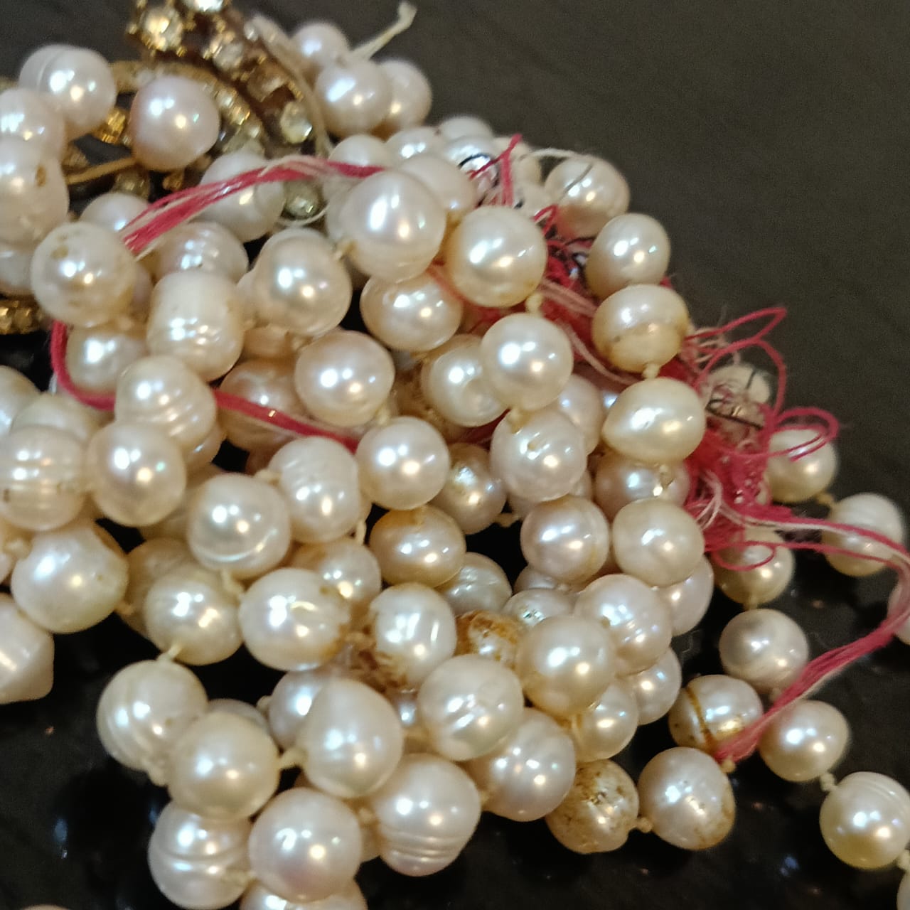 عقد من لؤلؤ طبيعي كبير بحجاة لاصلاح