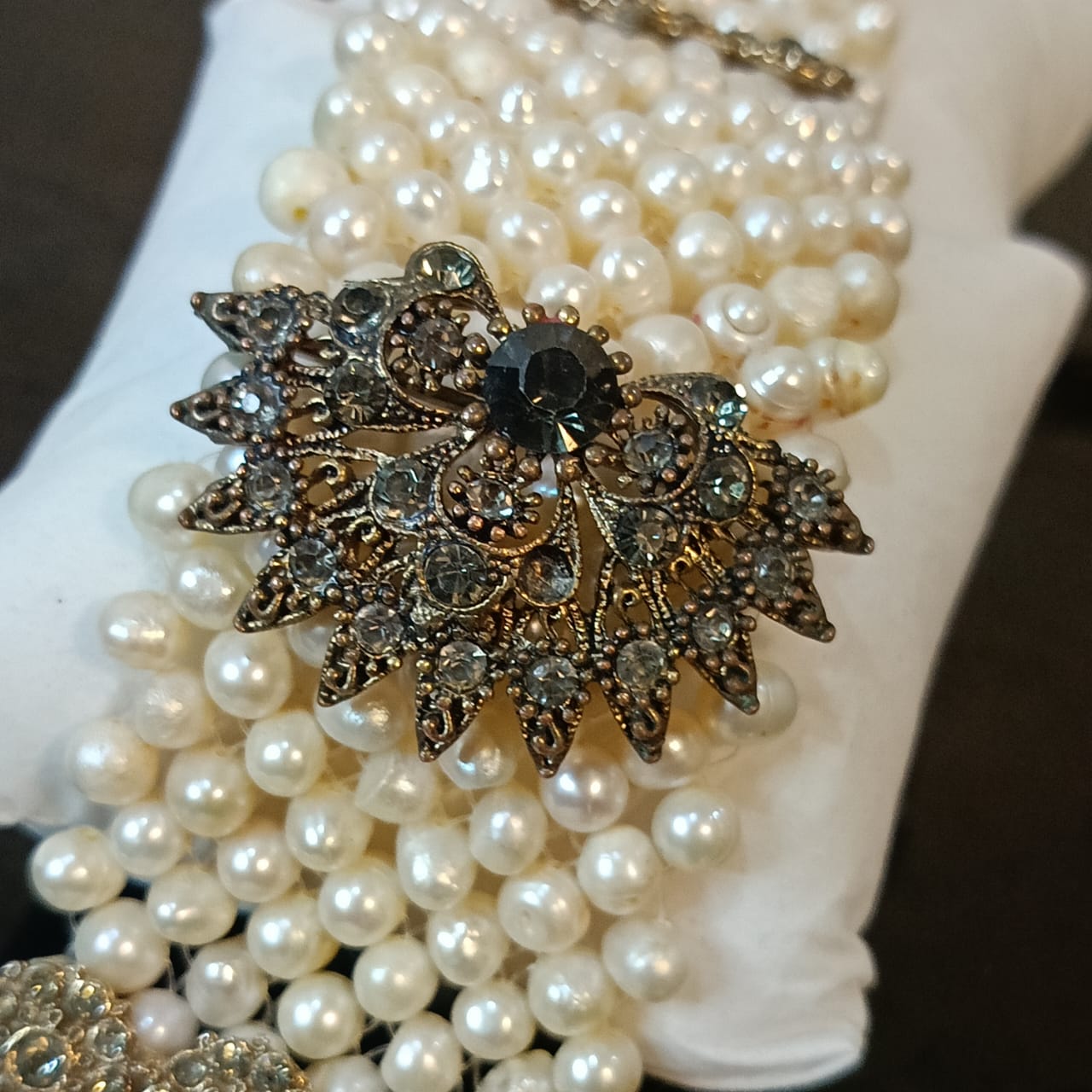 جبين من لؤلؤ طبيعي تحفة