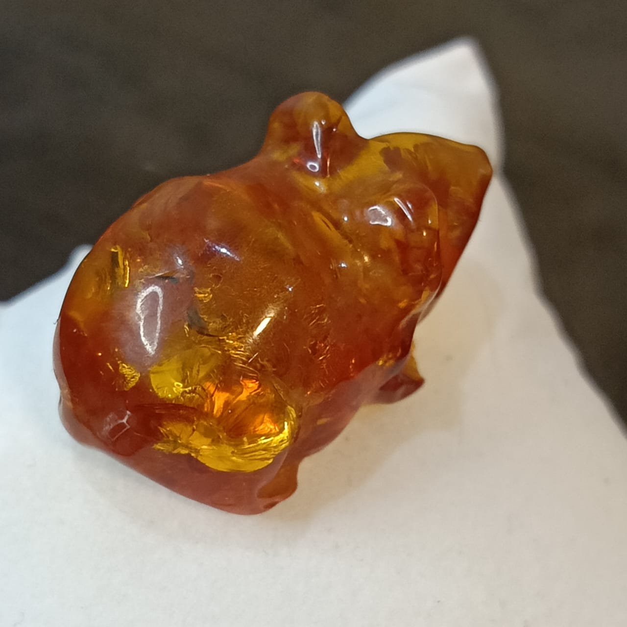 تحفة من كهرمان فواح طبيعي