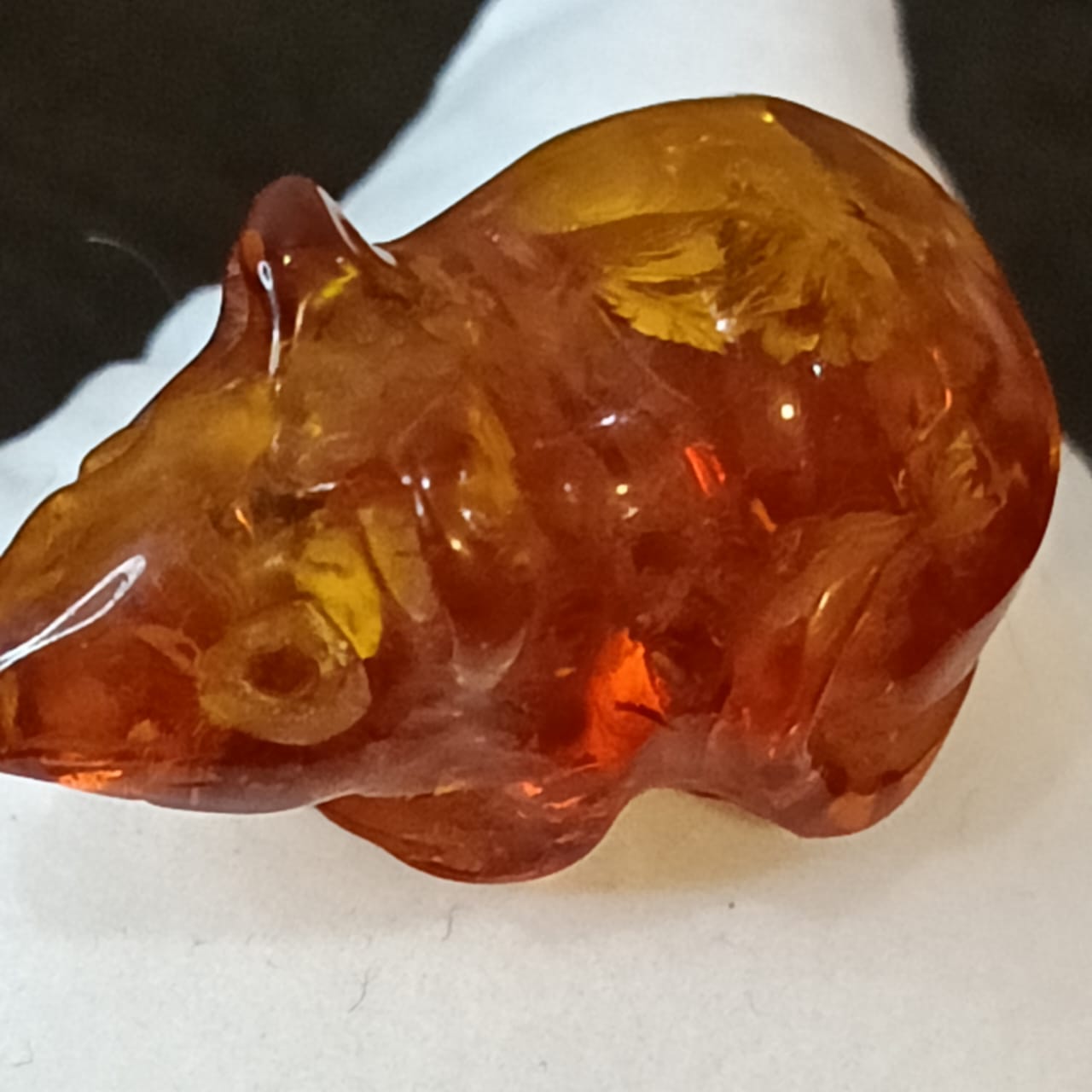 تحفة من كهرمان فواح طبيعي