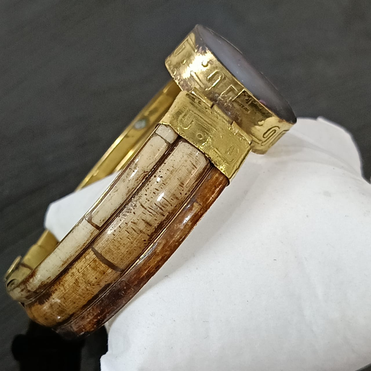 سوار تحفة عااج وصدف ونحاس