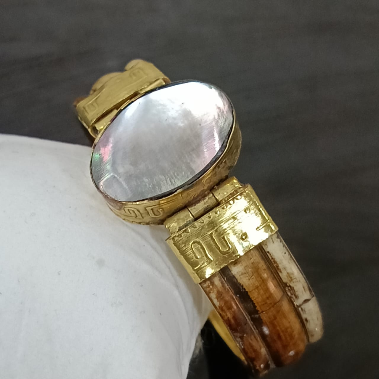 سوار تحفة عااج وصدف ونحاس