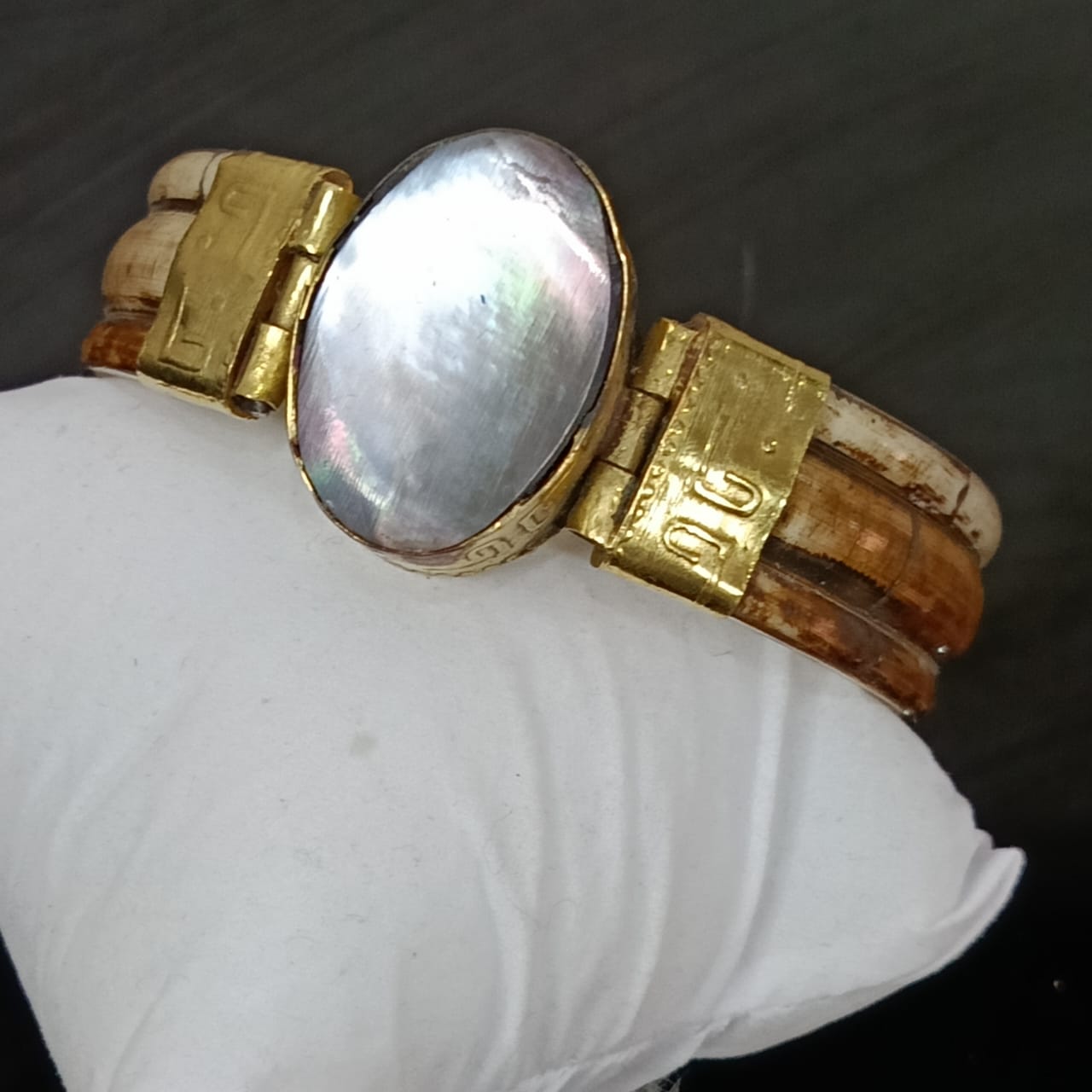 سوار تحفة عااج وصدف ونحاس