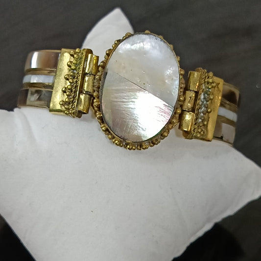 سوار تحفة عااج وصدف ونحاس