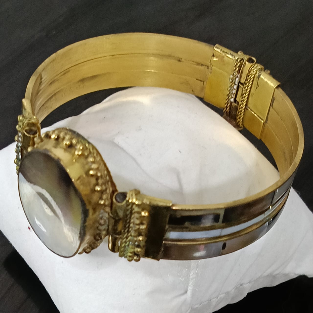 سوار تحفة عااج وصدف ونحاس