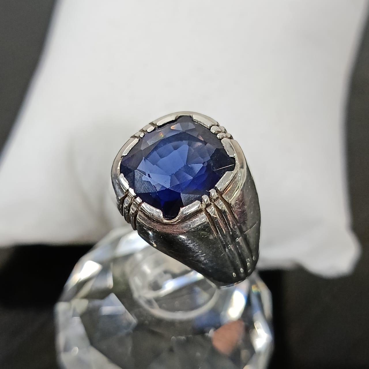 خاتم فضة أوربي تحفة بحجر سفير أزرق نقي