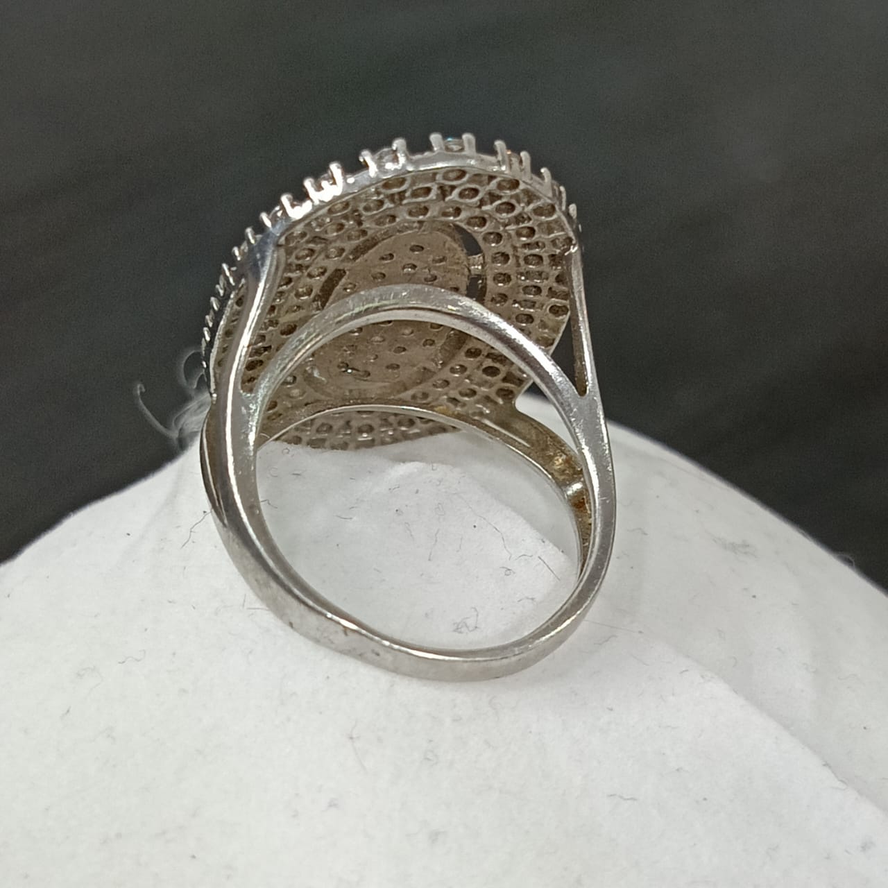 خاتم فضة نسائي مرصع بالأحجار
