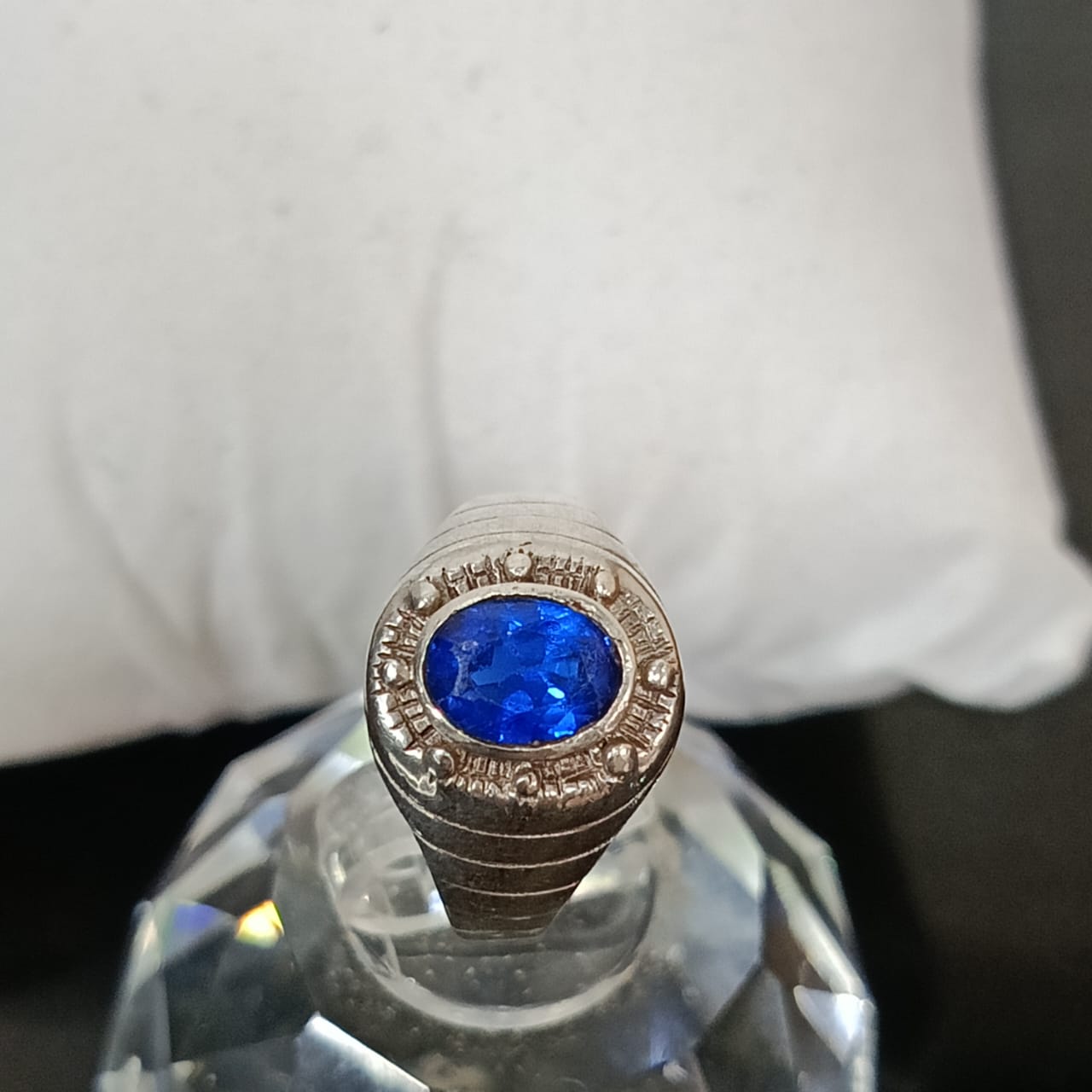 خاتم فضة بحجر سفير أزرق