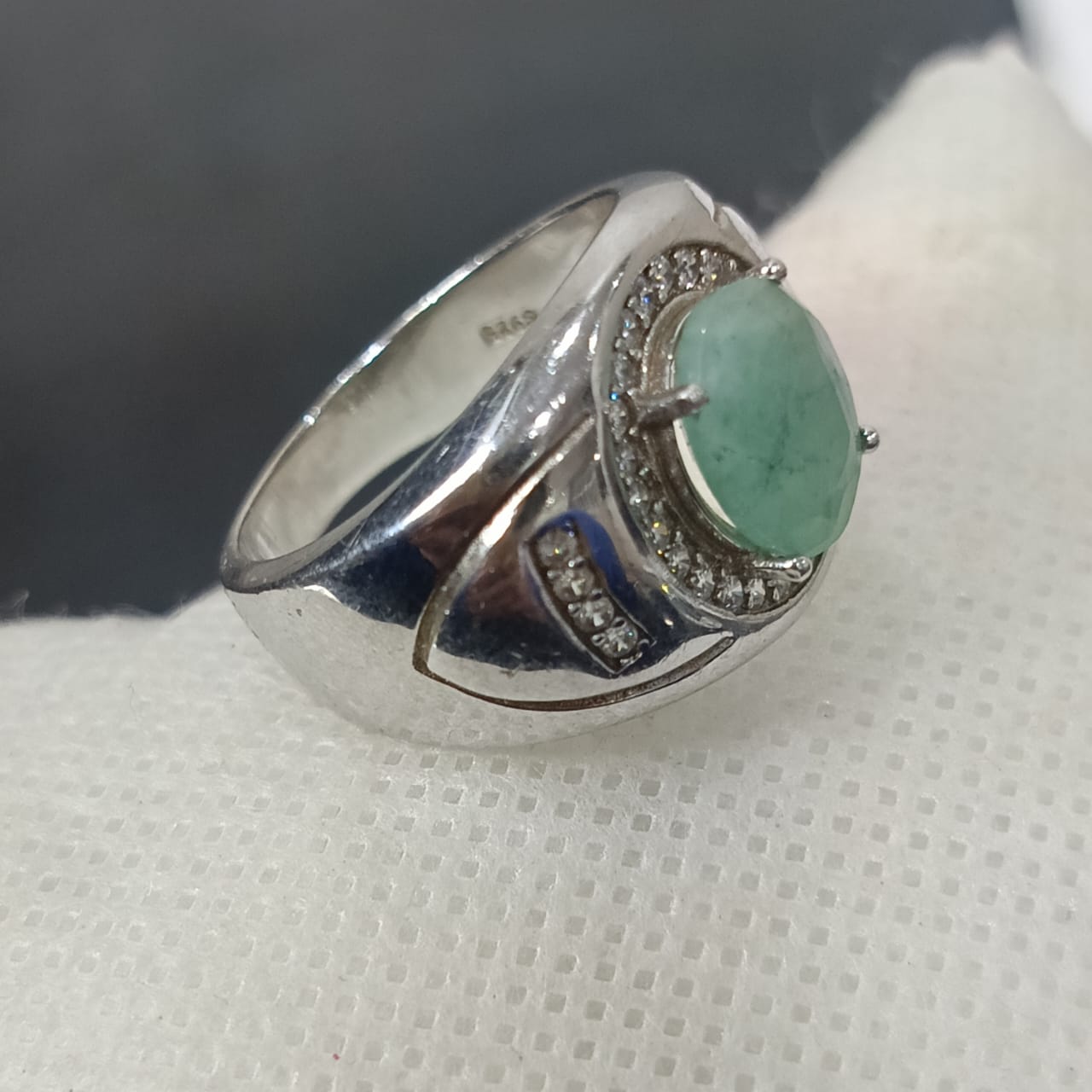 خاتم فضة بحجر زمرد