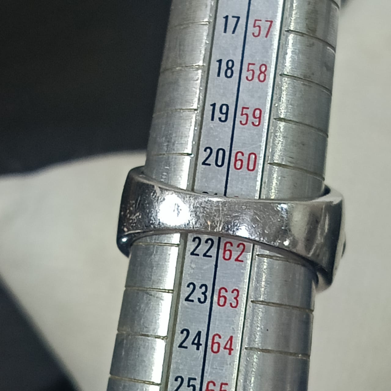 خاتم فضة بحجر زمرد