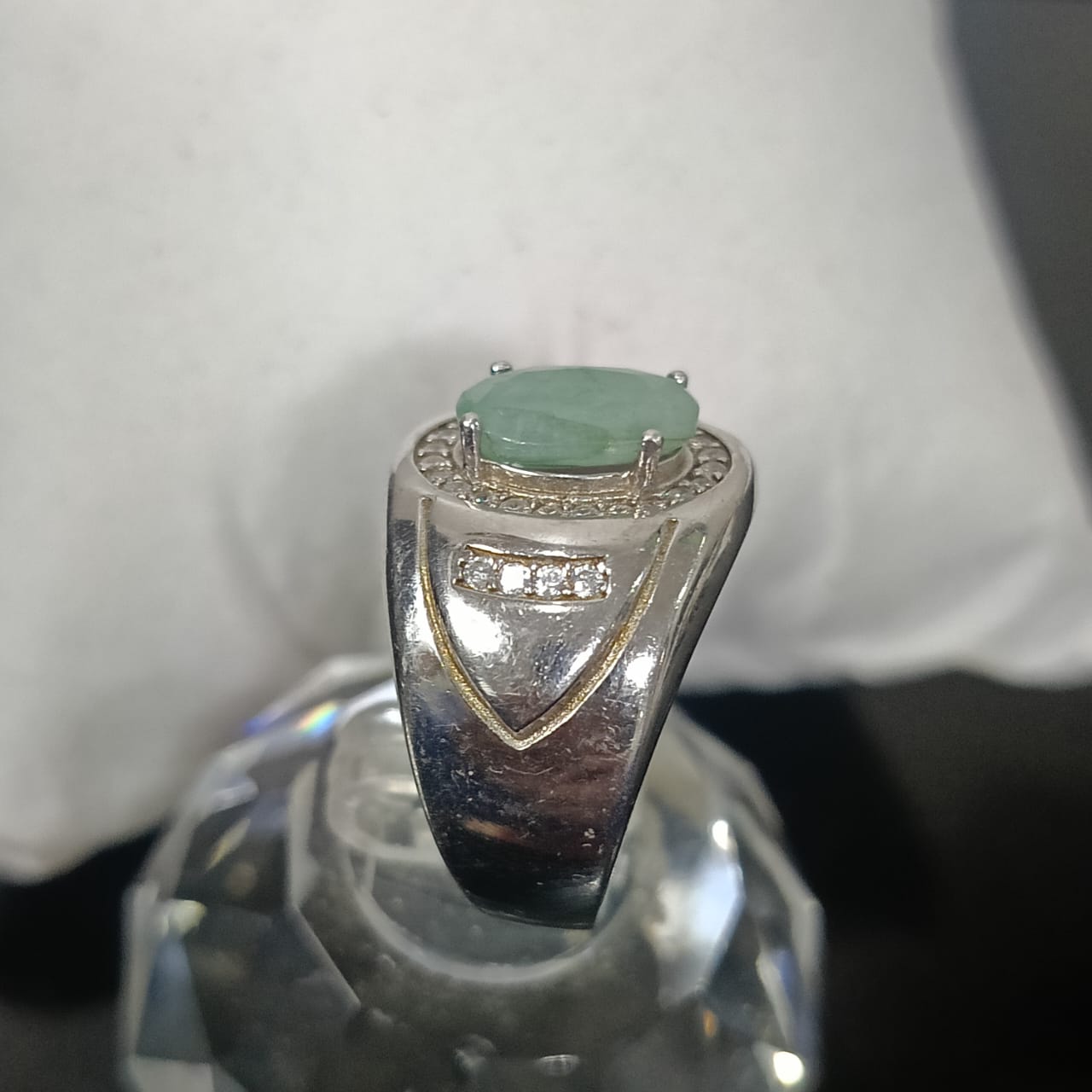 خاتم فضة بحجر زمرد