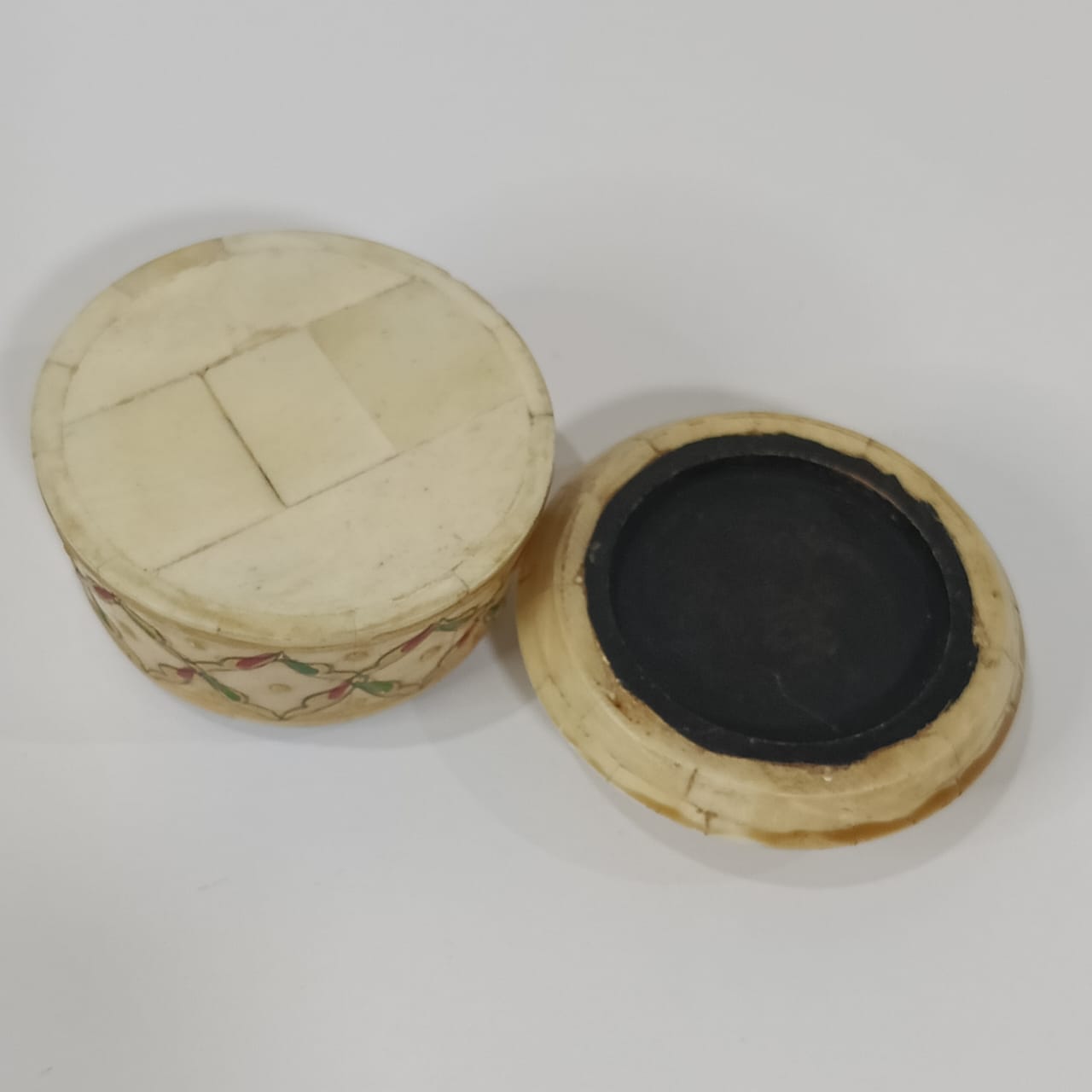 محبرة أنتيك من عااج