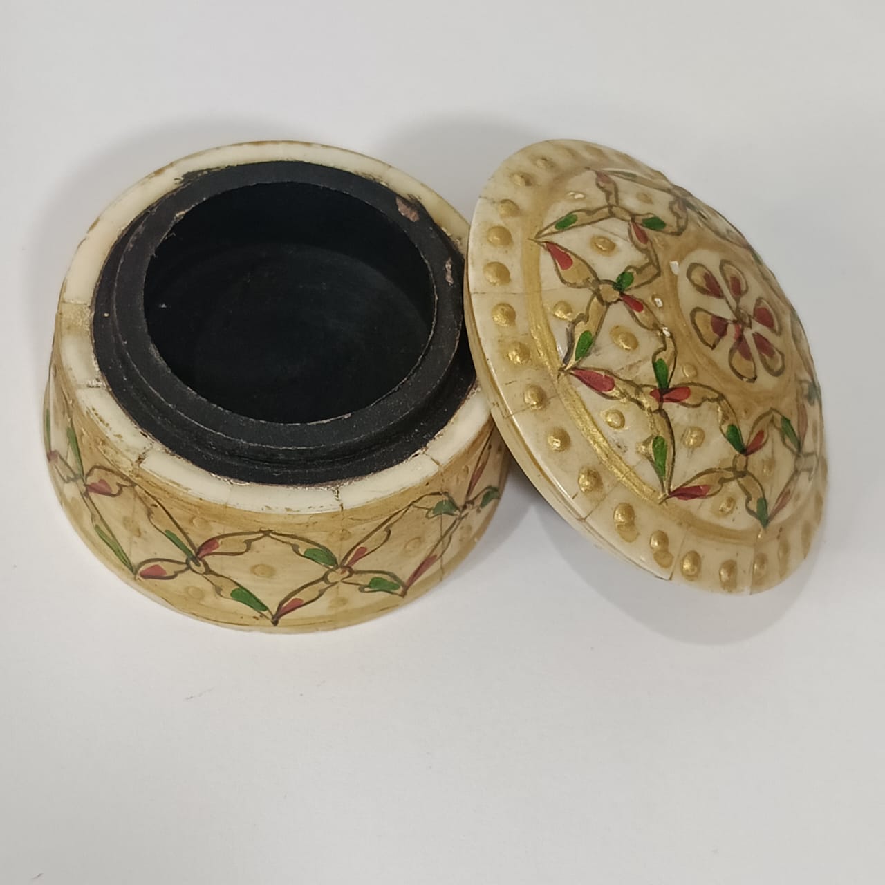 محبرة أنتيك من عااج