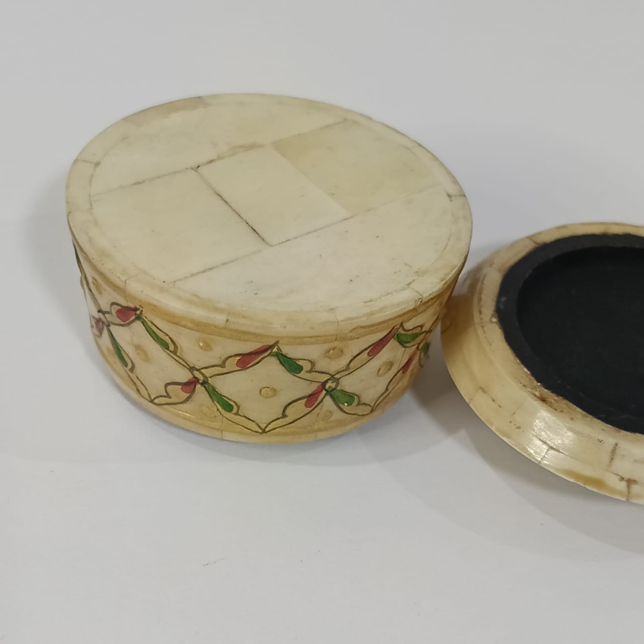 محبرة أنتيك من عااج