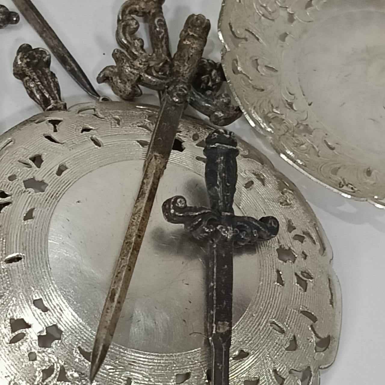 تحفة أنتيك ديكور تغليف فضة