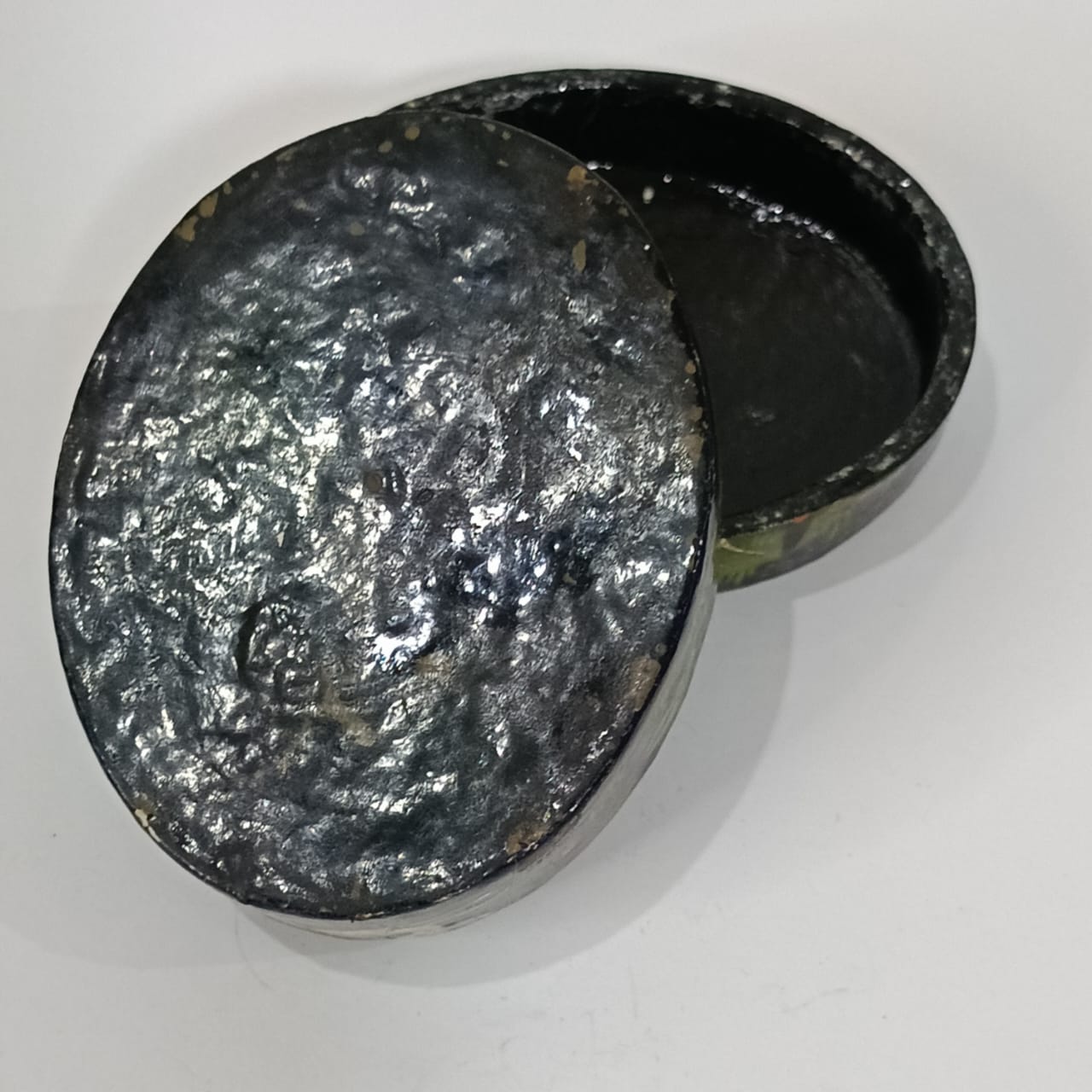 علبة مجوهرات تحفة   أصلية خشب ورسومات