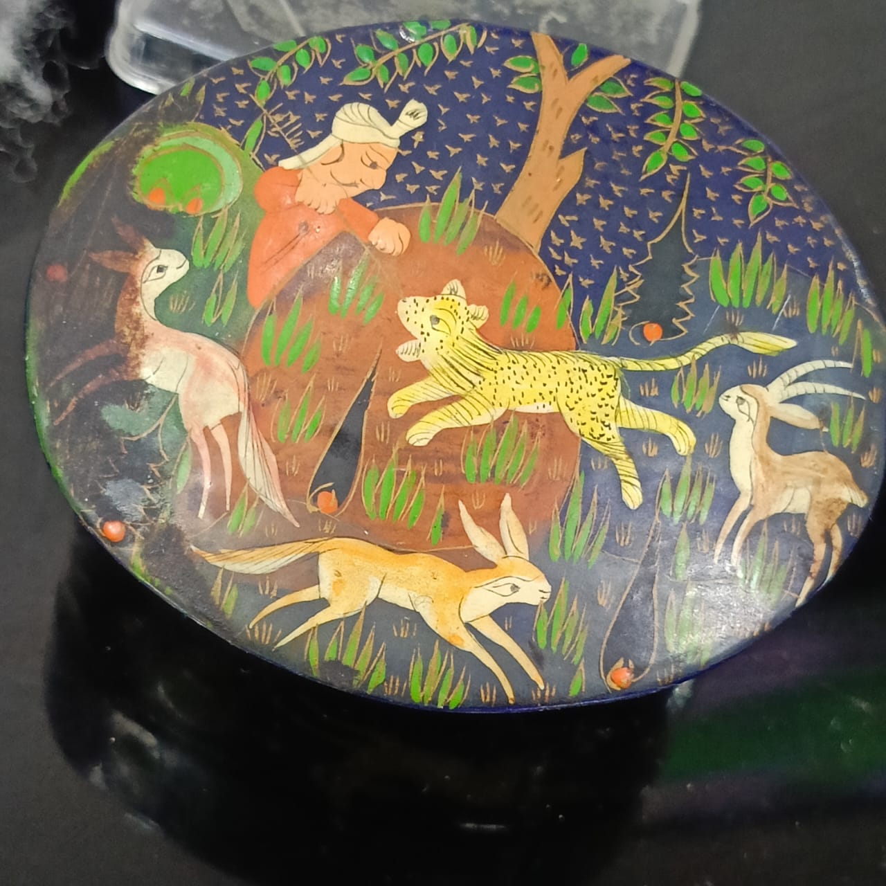 علبة مجوهرات تحفة   أصلية خشب ورسومات