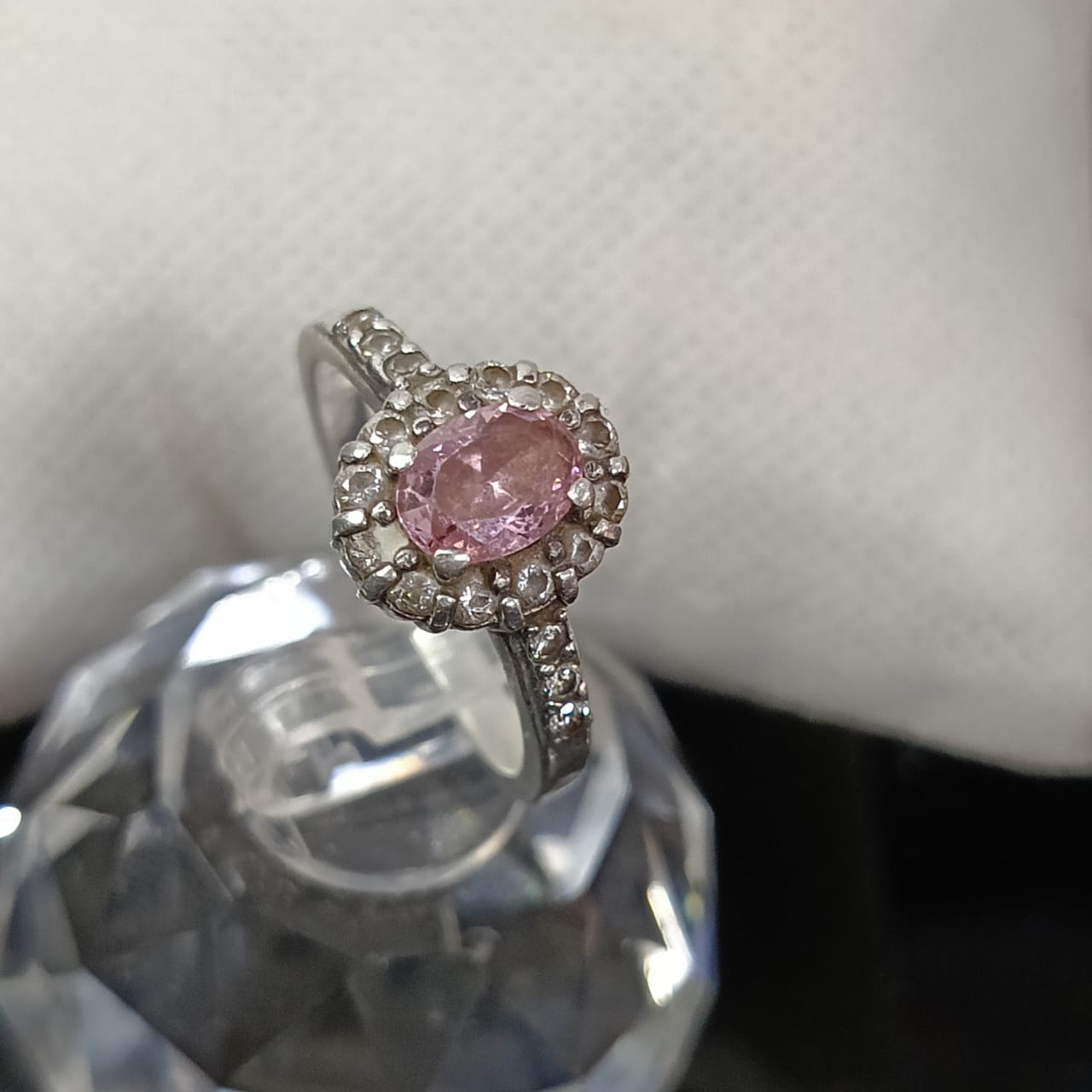 خاتم فضة نسائي مرصع بالأحجار كريمة