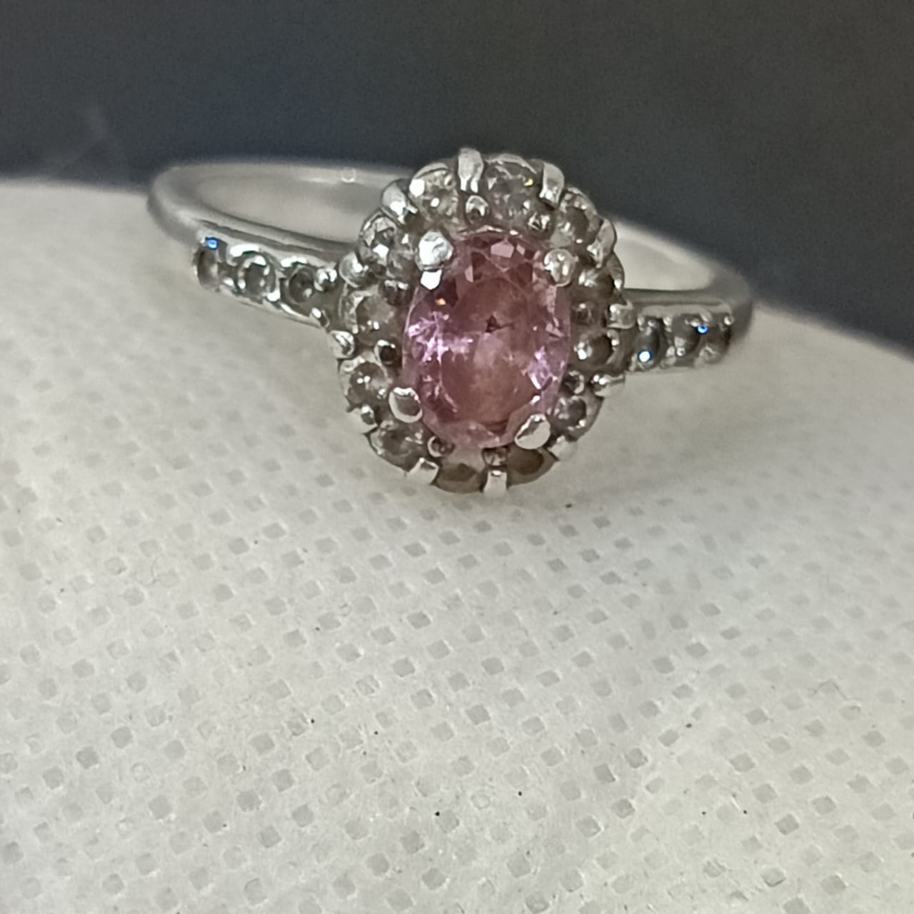 خاتم فضة نسائي مرصع بالأحجار كريمة