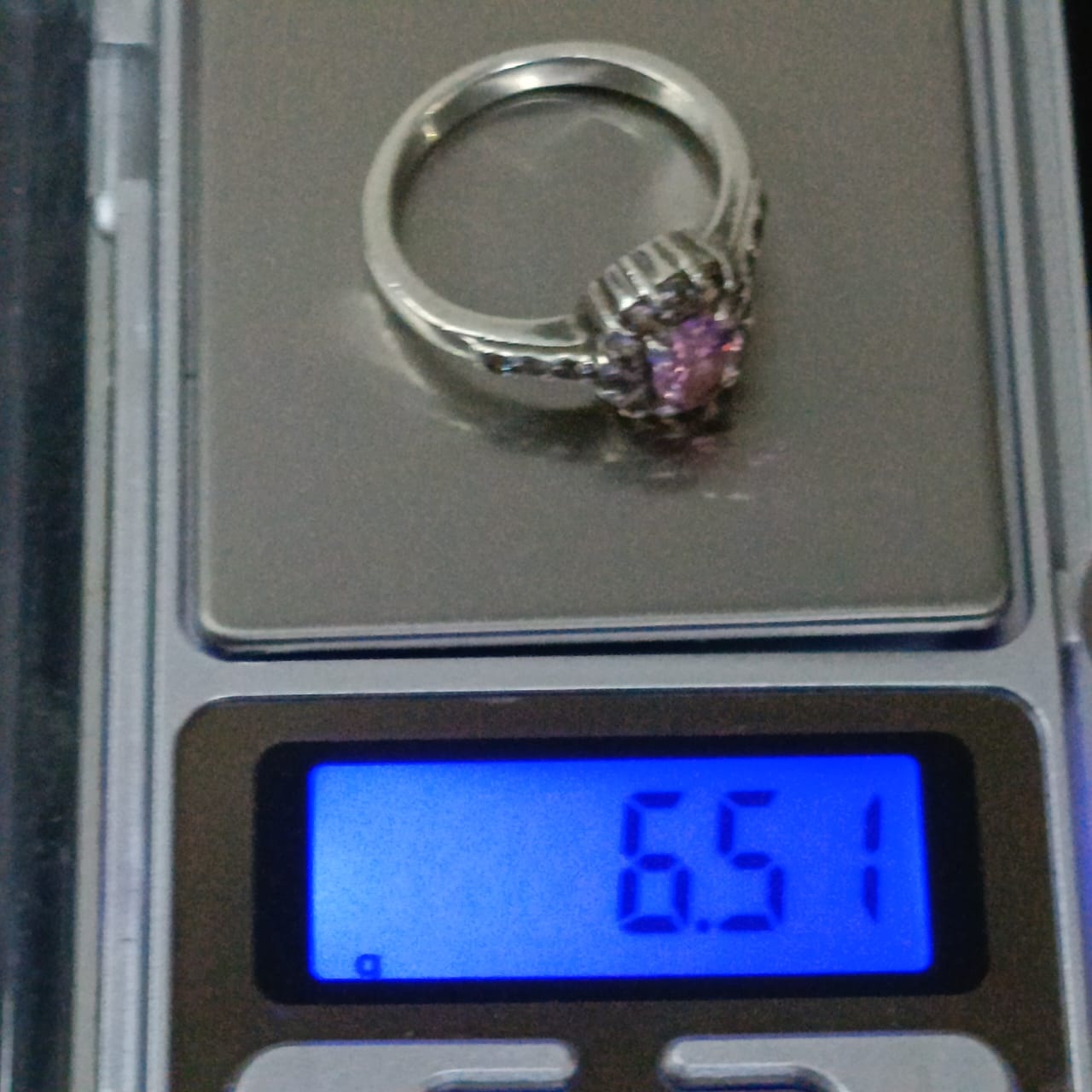 خاتم فضة نسائي مرصع بالأحجار كريمة