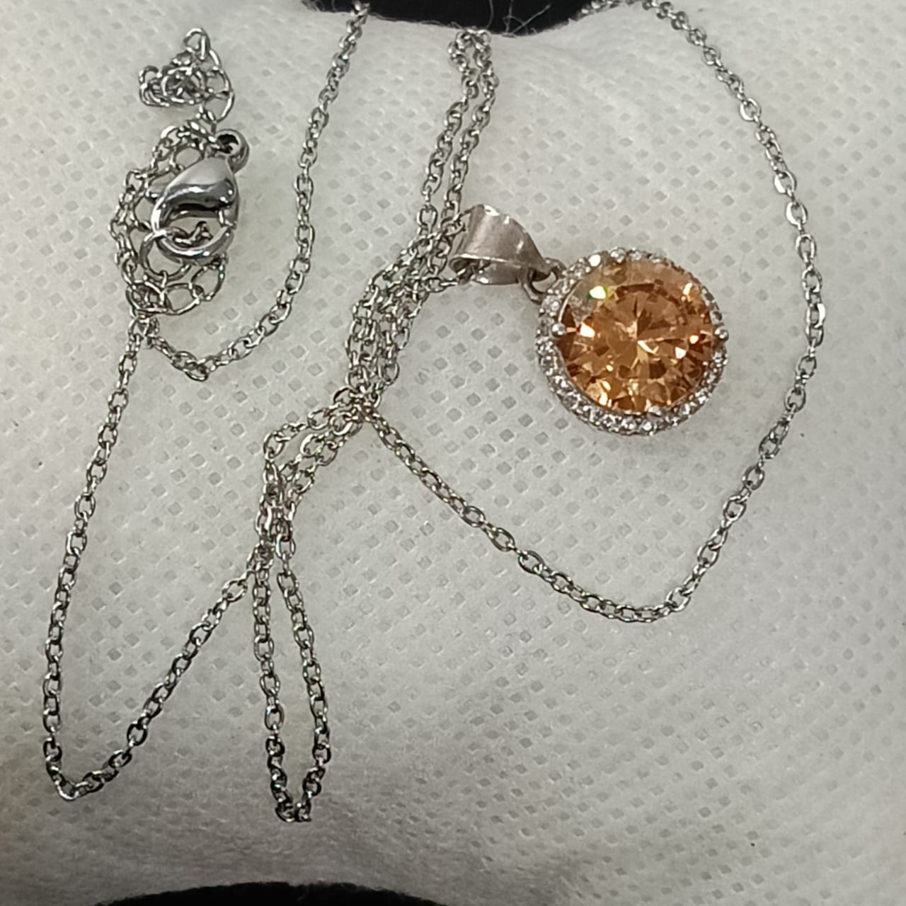 سلسلة بلاكي أبيض وقلادة فضة مرصعة بحجر توباز