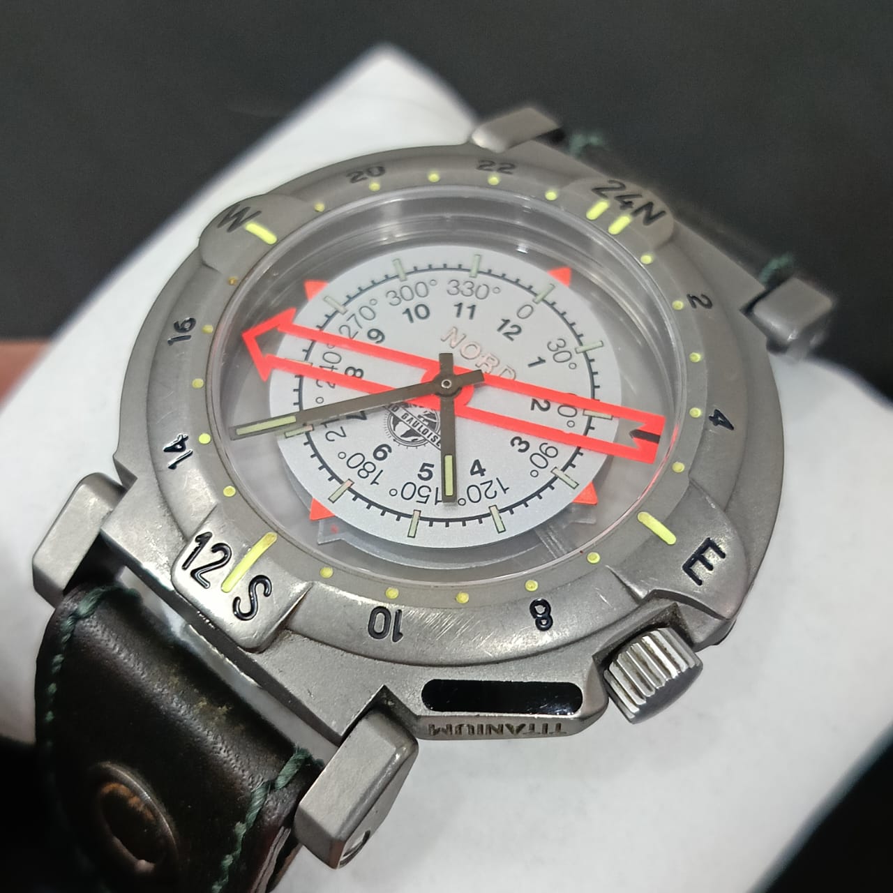 Montre yema GMT rare vintage original saphir/titanium