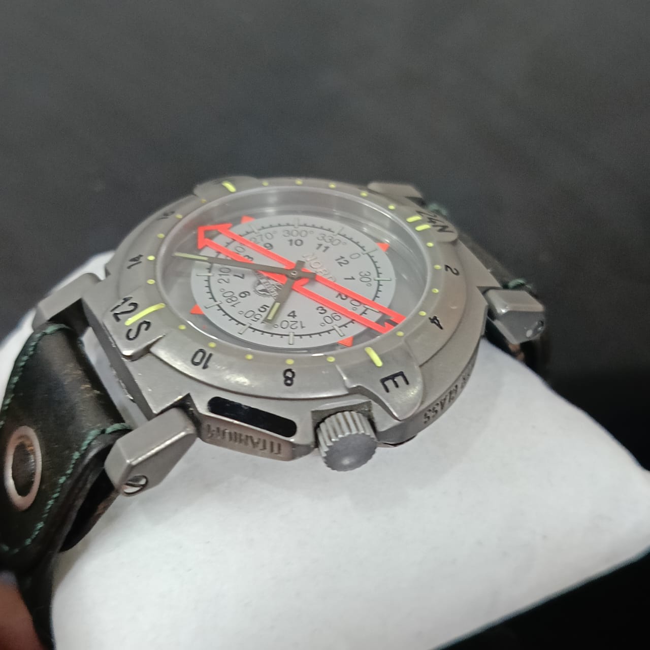 Montre yema GMT rare vintage original saphir/titanium