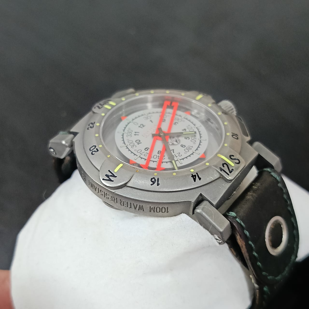 Montre yema GMT rare vintage original saphir/titanium