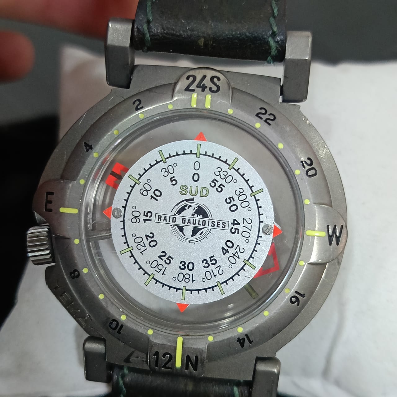 Montre yema GMT rare vintage original saphir/titanium