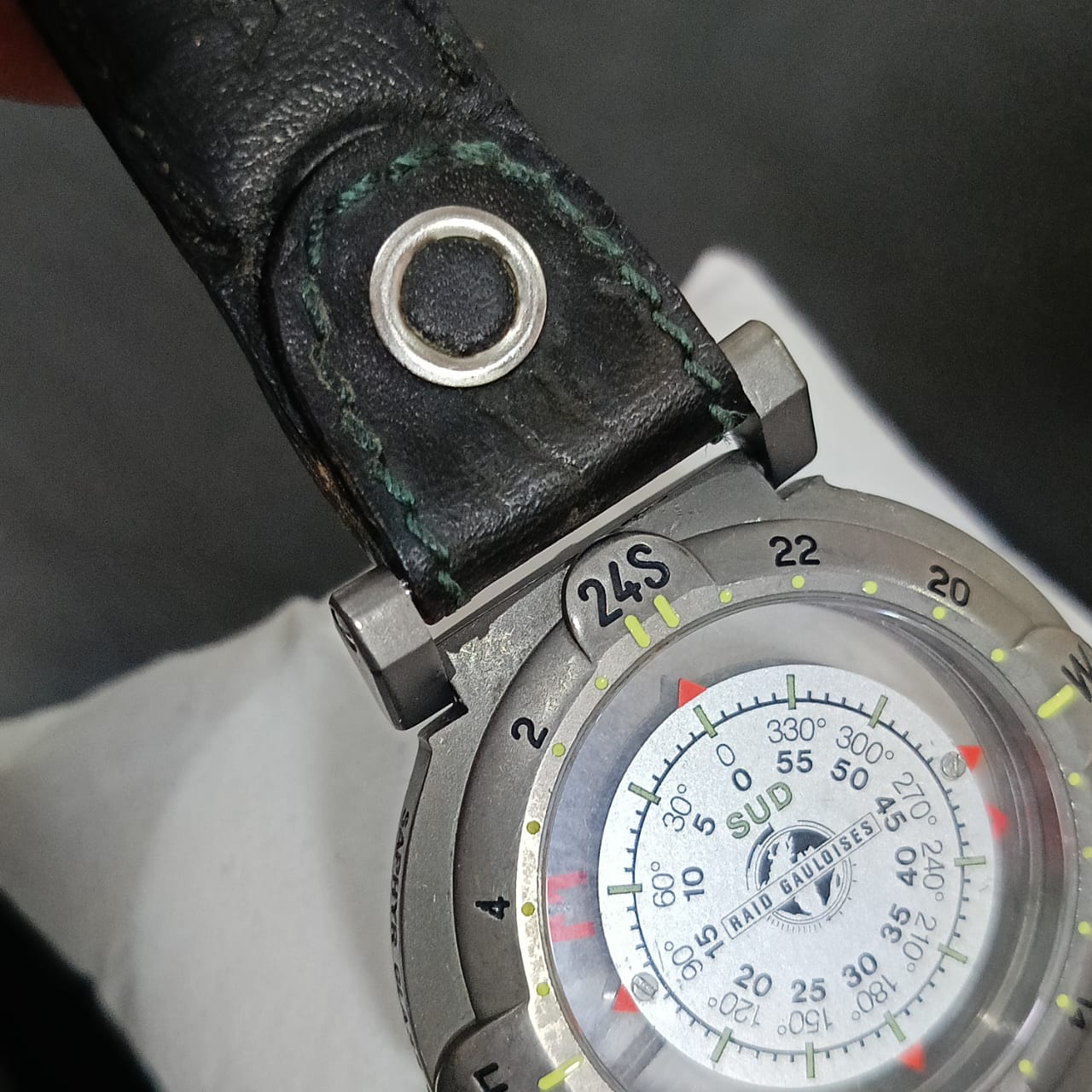 Montre yema GMT rare vintage original saphir/titanium