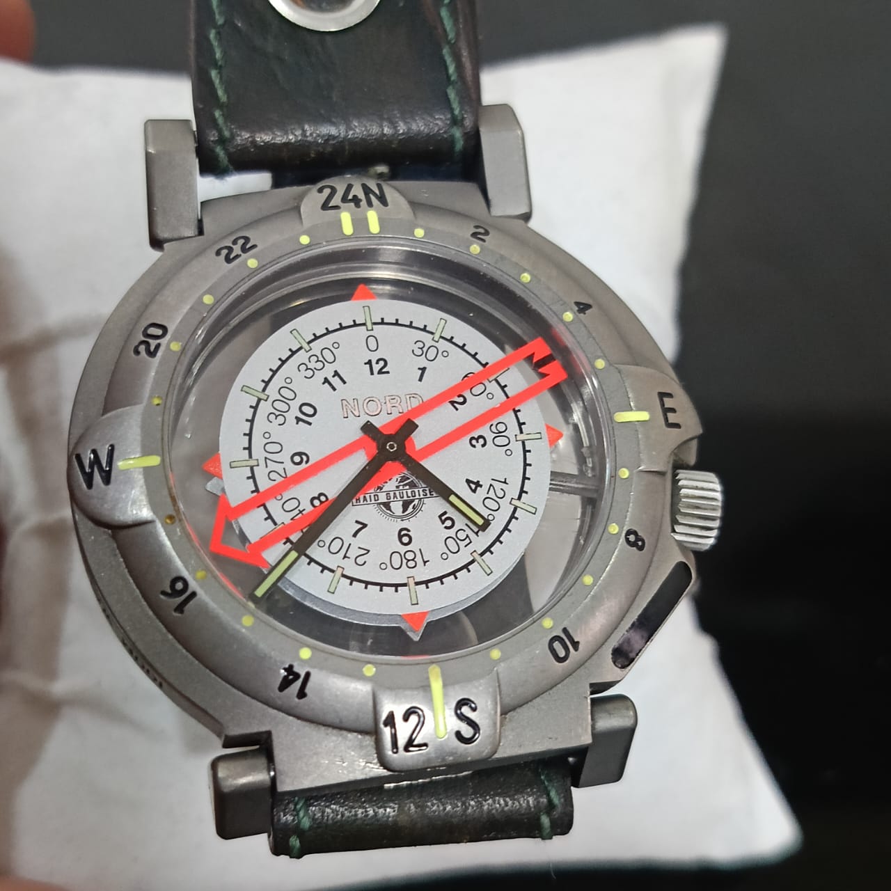 Montre yema GMT rare vintage original saphir/titanium