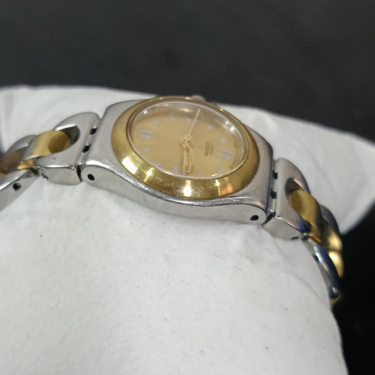 Montre swatch acier inoxydable femme original