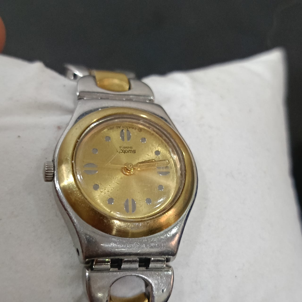 Montre swatch acier inoxydable femme original