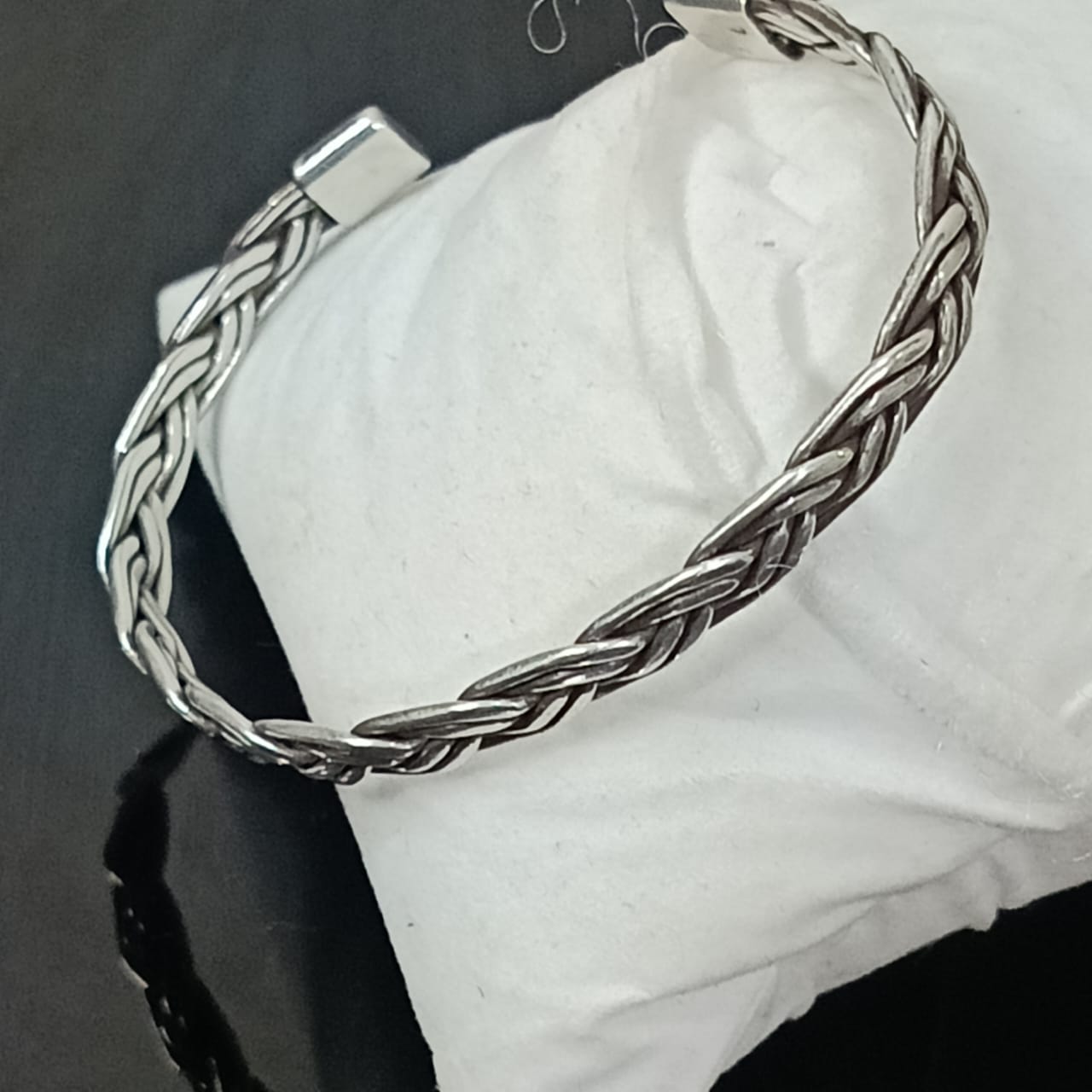 سوار فضة ظفيرة