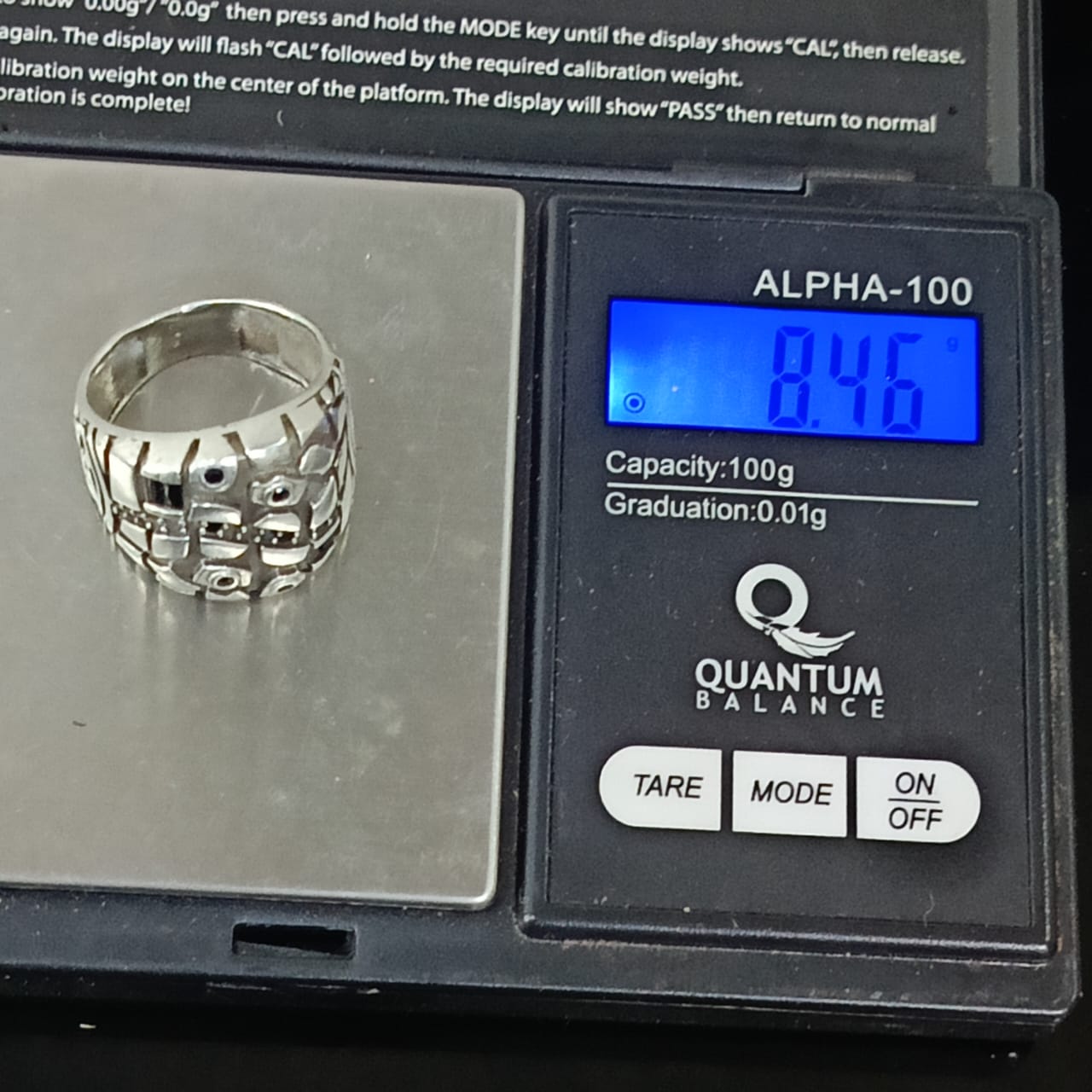 خاتم فضة مرصع بالأحجار