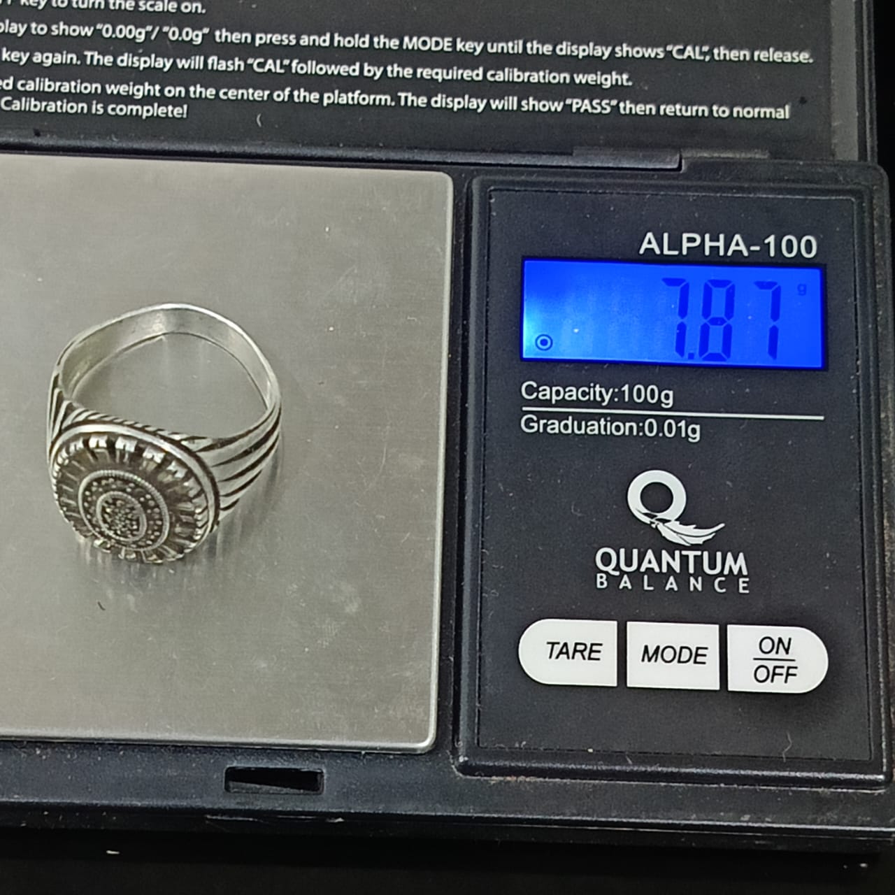 خاتم فضة مرصع بالأحجار