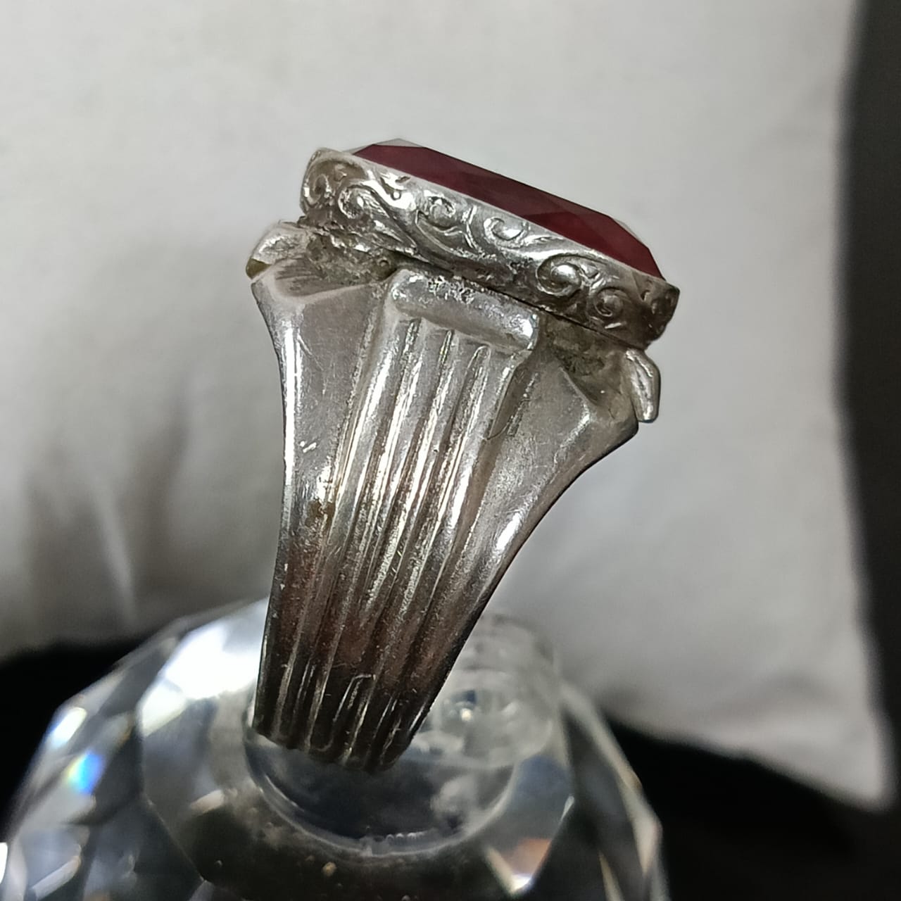 خاتم فضة بحجر ياقوت