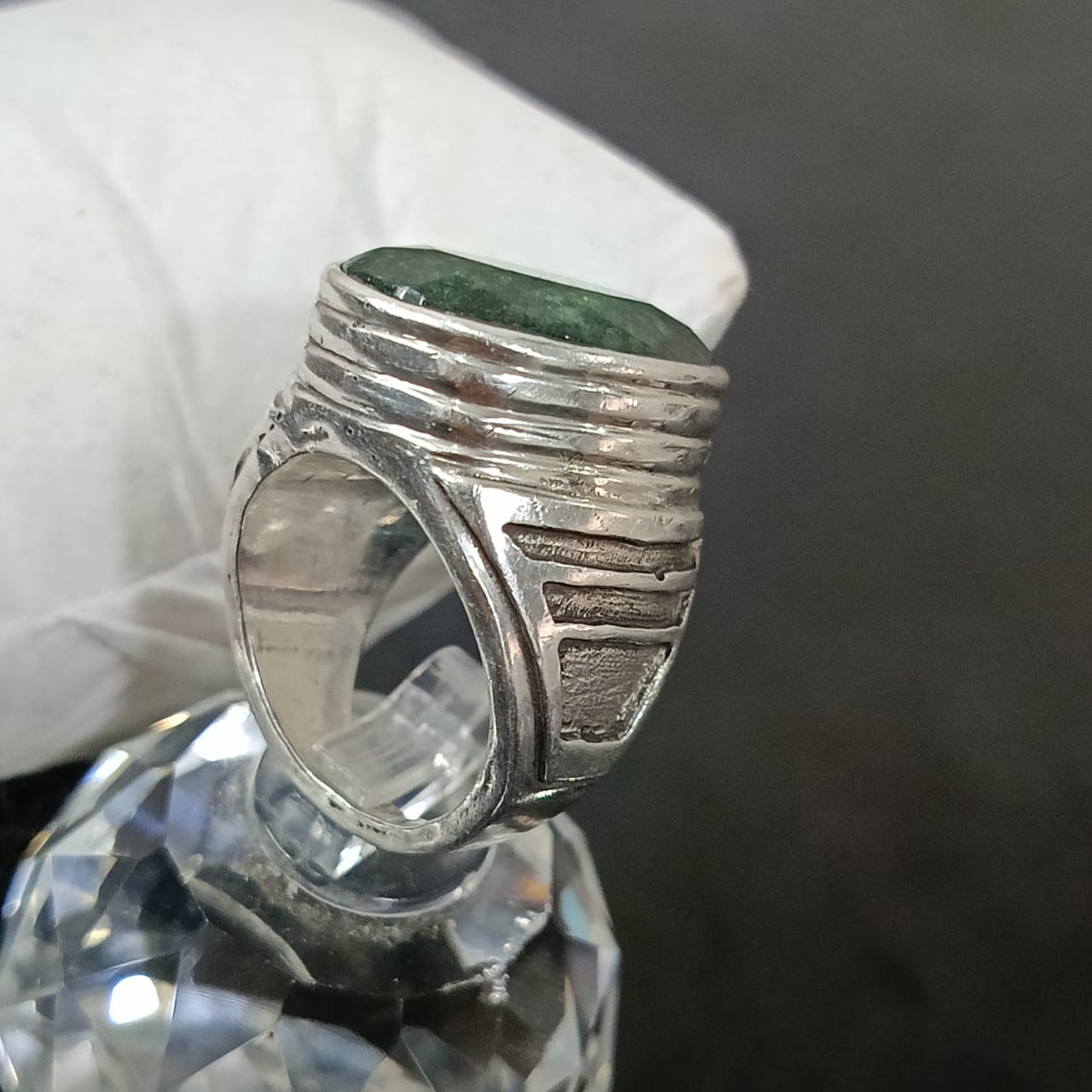 خاتم فضة بحجر زمرد هندي طبيعي