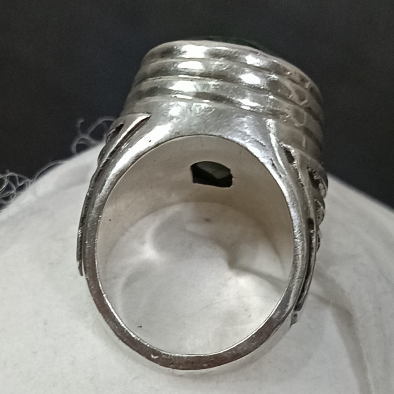 خاتم فضة بحجر زمرد هندي طبيعي