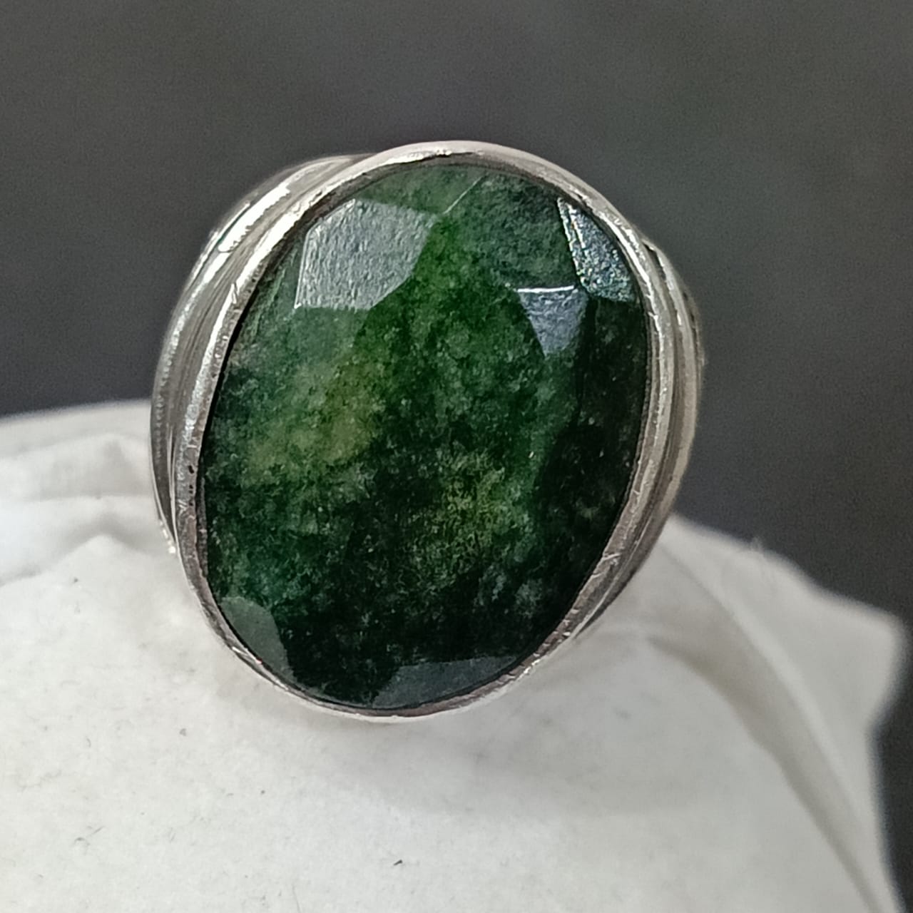 خاتم فضة بحجر زمرد هندي طبيعي