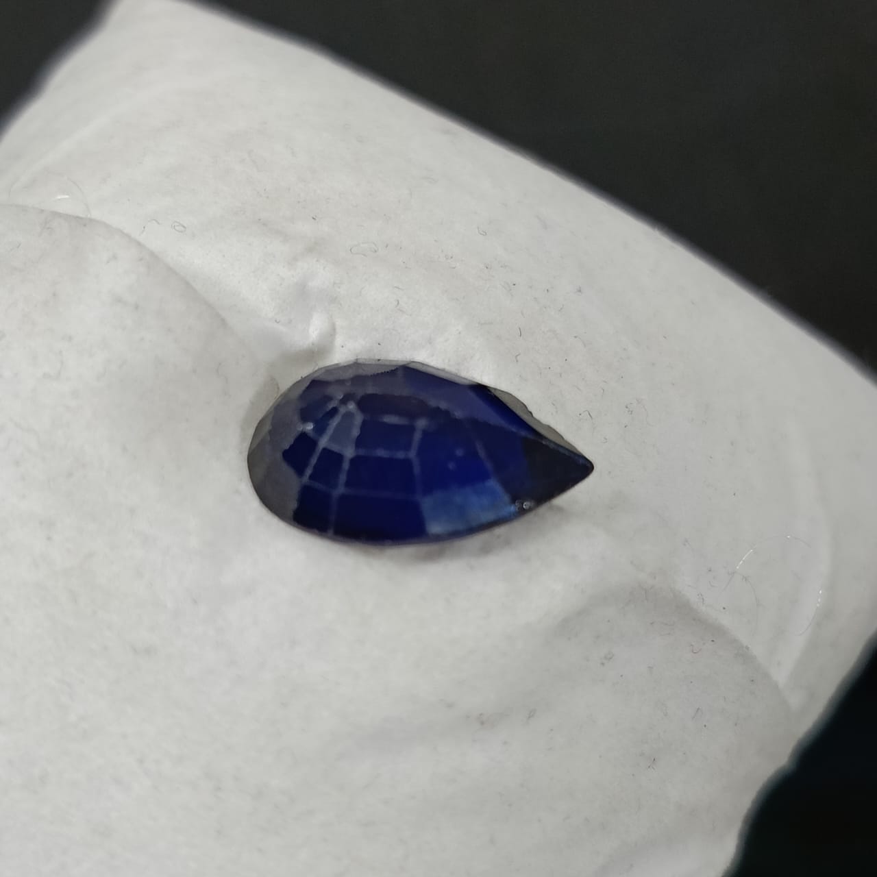 فص حجر سفير أزرق