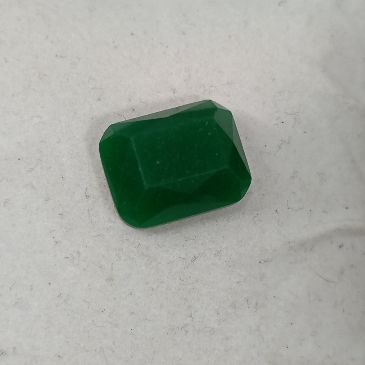 فص حجر عقيق أخضر