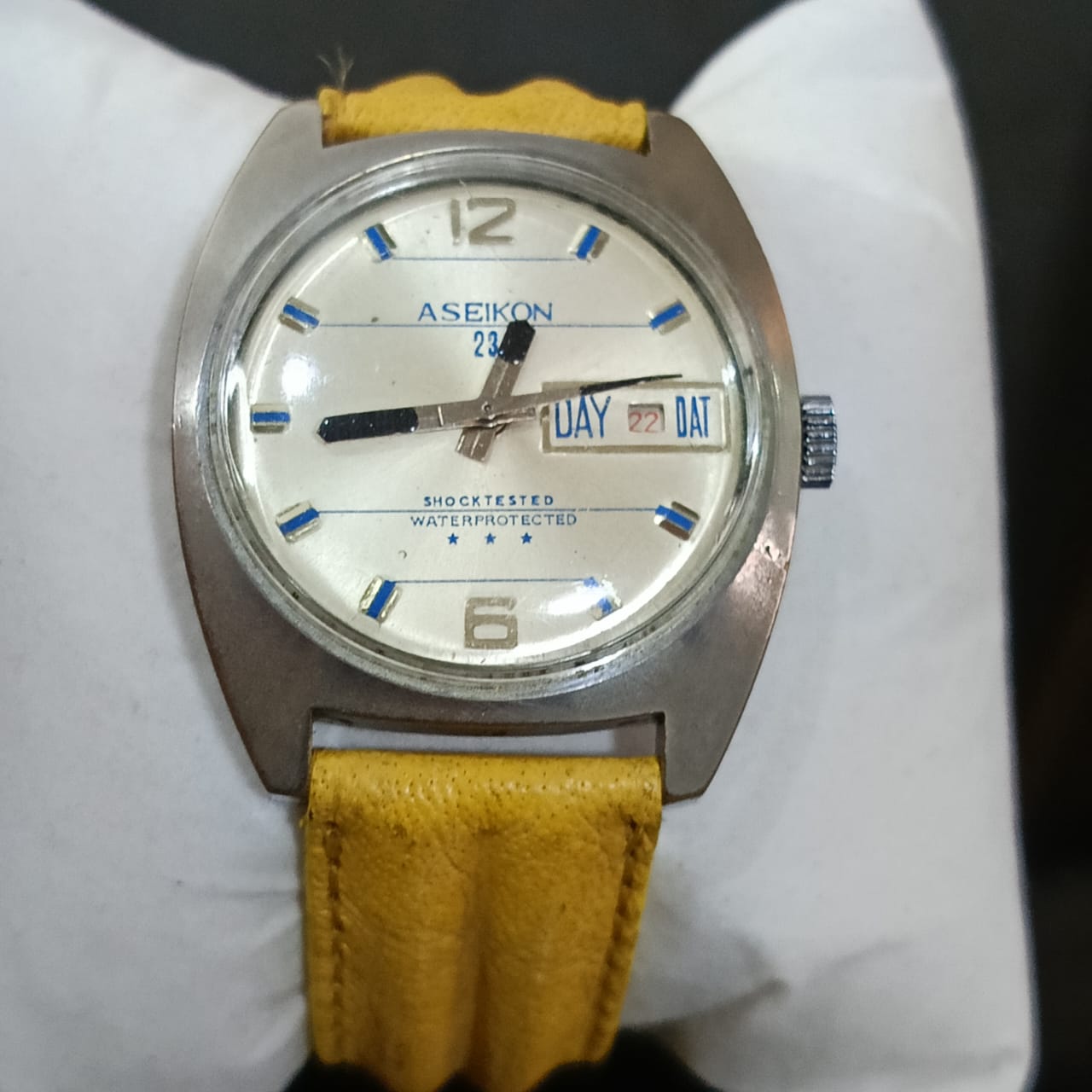 Montre aseikon mécanique vintage rare