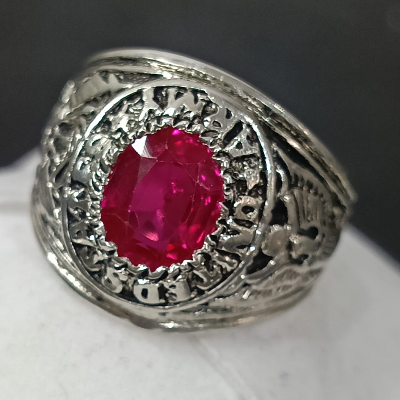 خاتم فضة أمريكي تحفة بحجر ياقوت طبيعي