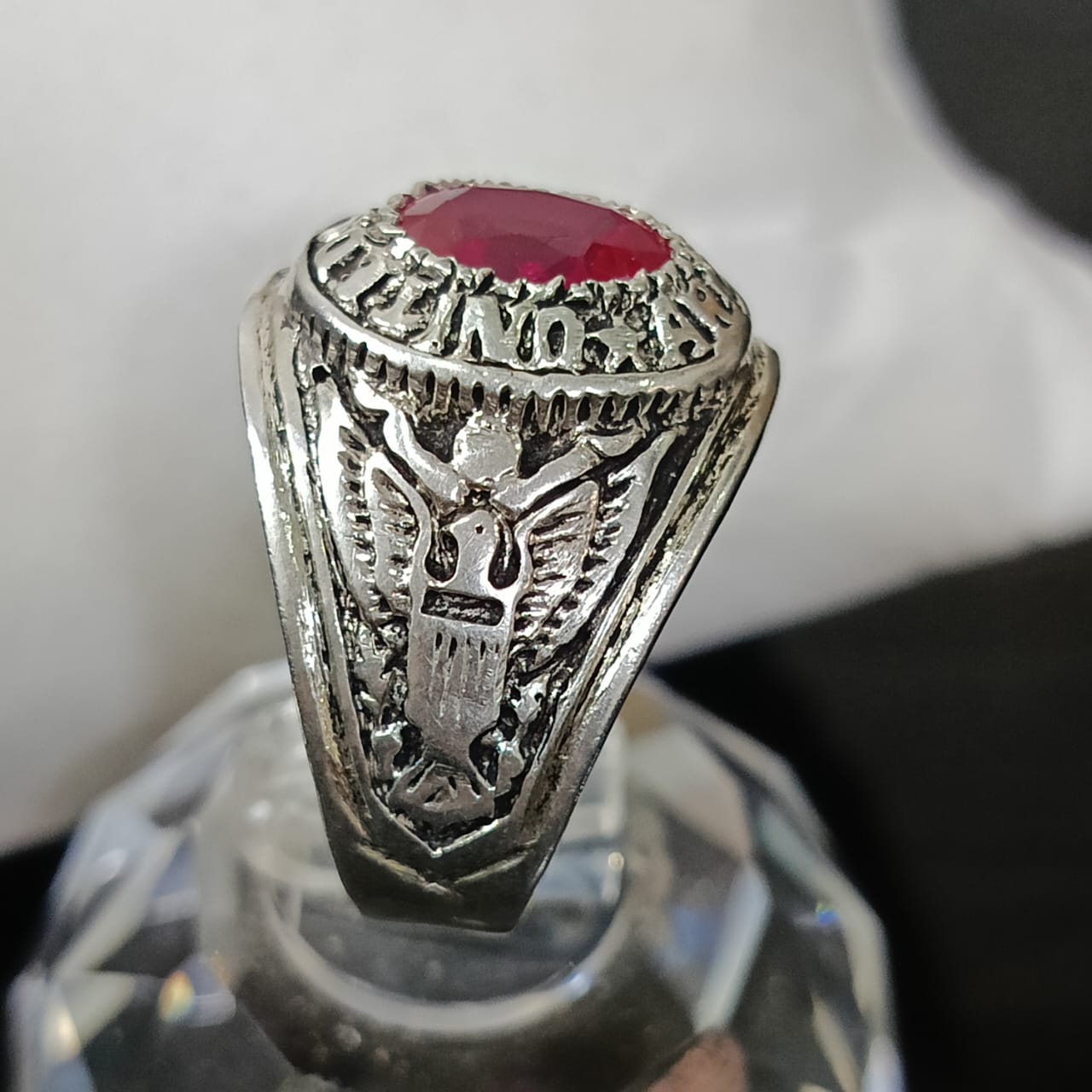 خاتم فضة أمريكي تحفة بحجر ياقوت طبيعي