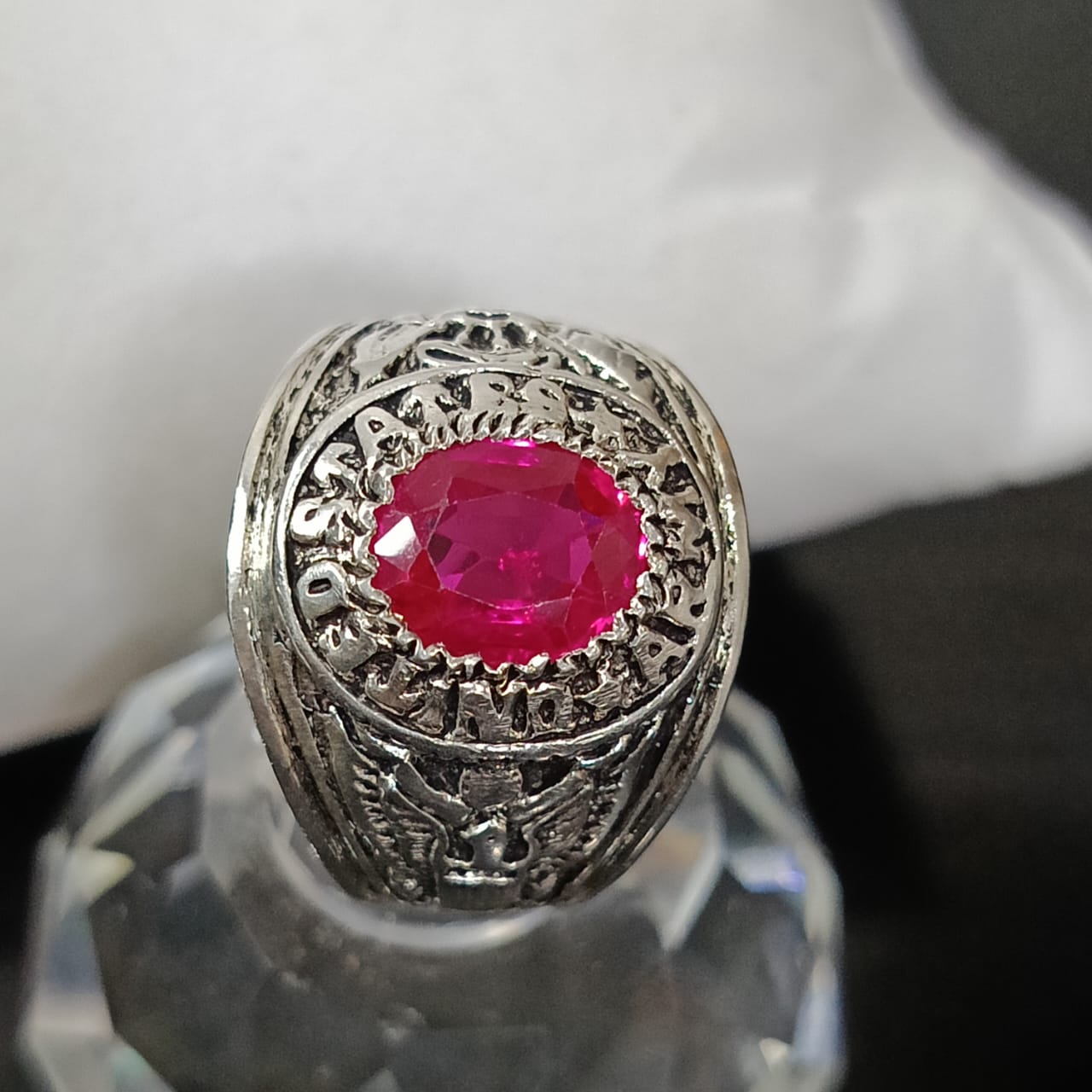 خاتم فضة أمريكي تحفة بحجر ياقوت طبيعي